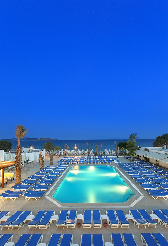 Петуния бич резорт. Bodrum Beach Resort 4 Турция. Отель Petunya Beach Resort 4*. Отель петунья Бодрум Турция. Отель петуния Бич Резорт Бодрум.